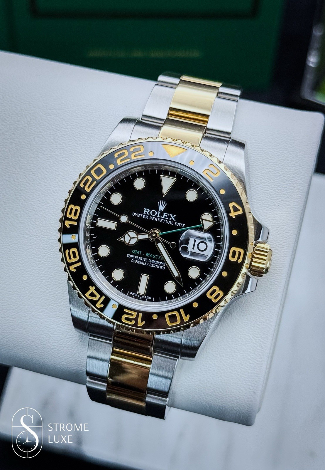 Rolex GMT Master II Two Tone Yellow Gold Oyster Green-Arrow 116713LN serviced - Image 2
