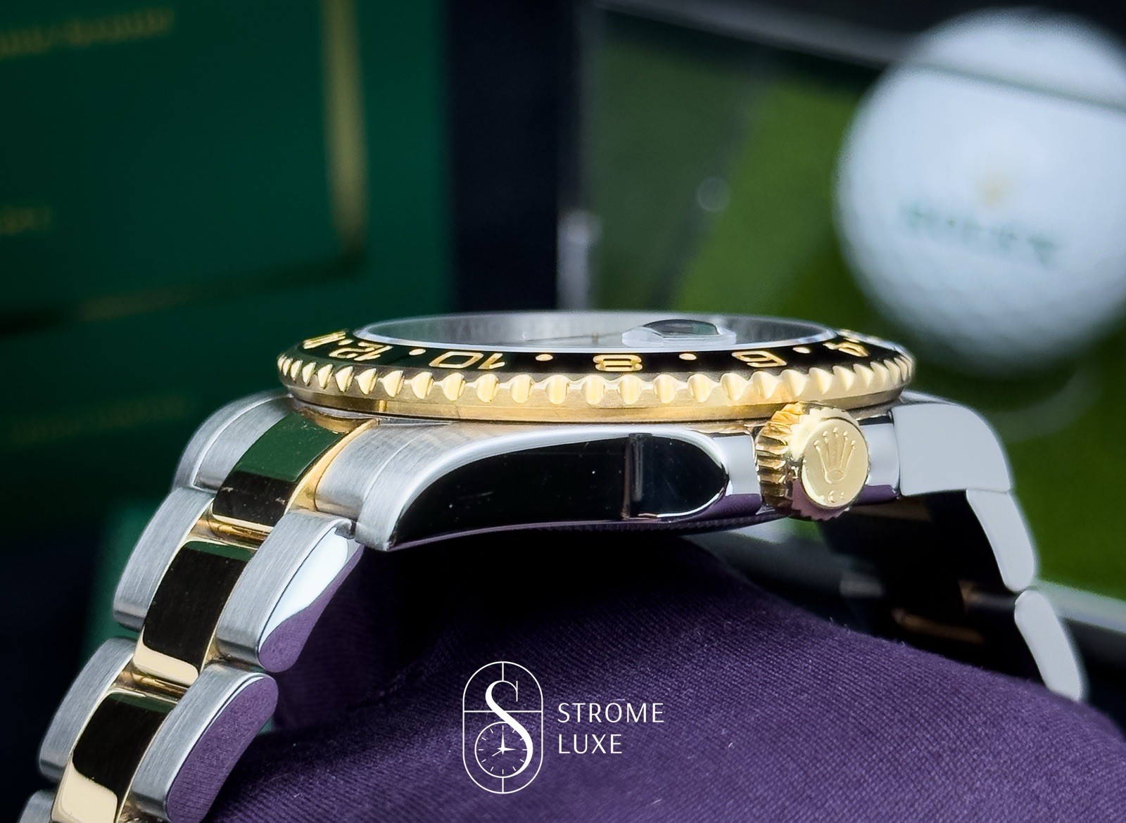 Rolex GMT Master II Two Tone Yellow Gold Oyster Green-Arrow 116713LN serviced - Image 9