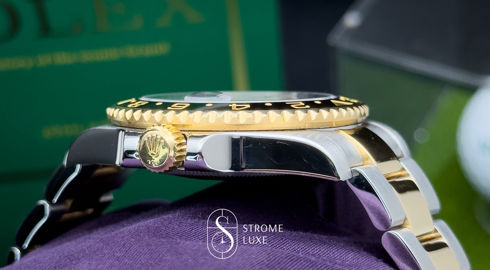Rolex GMT Master II Two Tone Yellow Gold Oyster Green-Arrow 116713LN serviced - Image 10