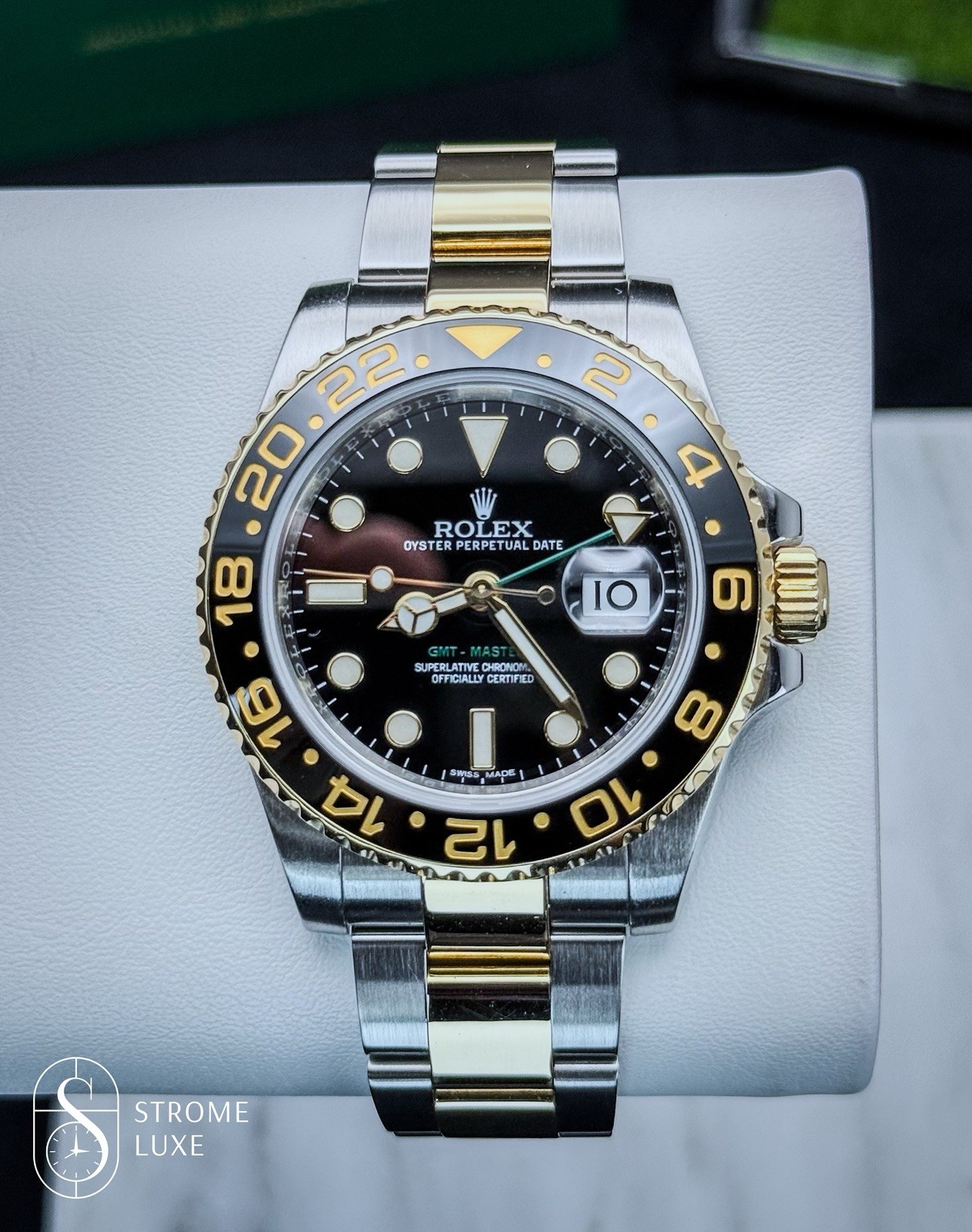 Rolex GMT Master II Two Tone Yellow Gold Oyster Green-Arrow 116713LN serviced - Image 3