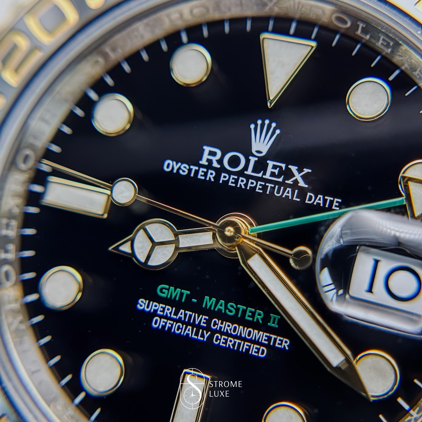 Rolex GMT Master II Two Tone Yellow Gold Oyster Green-Arrow 116713LN serviced - Image 4