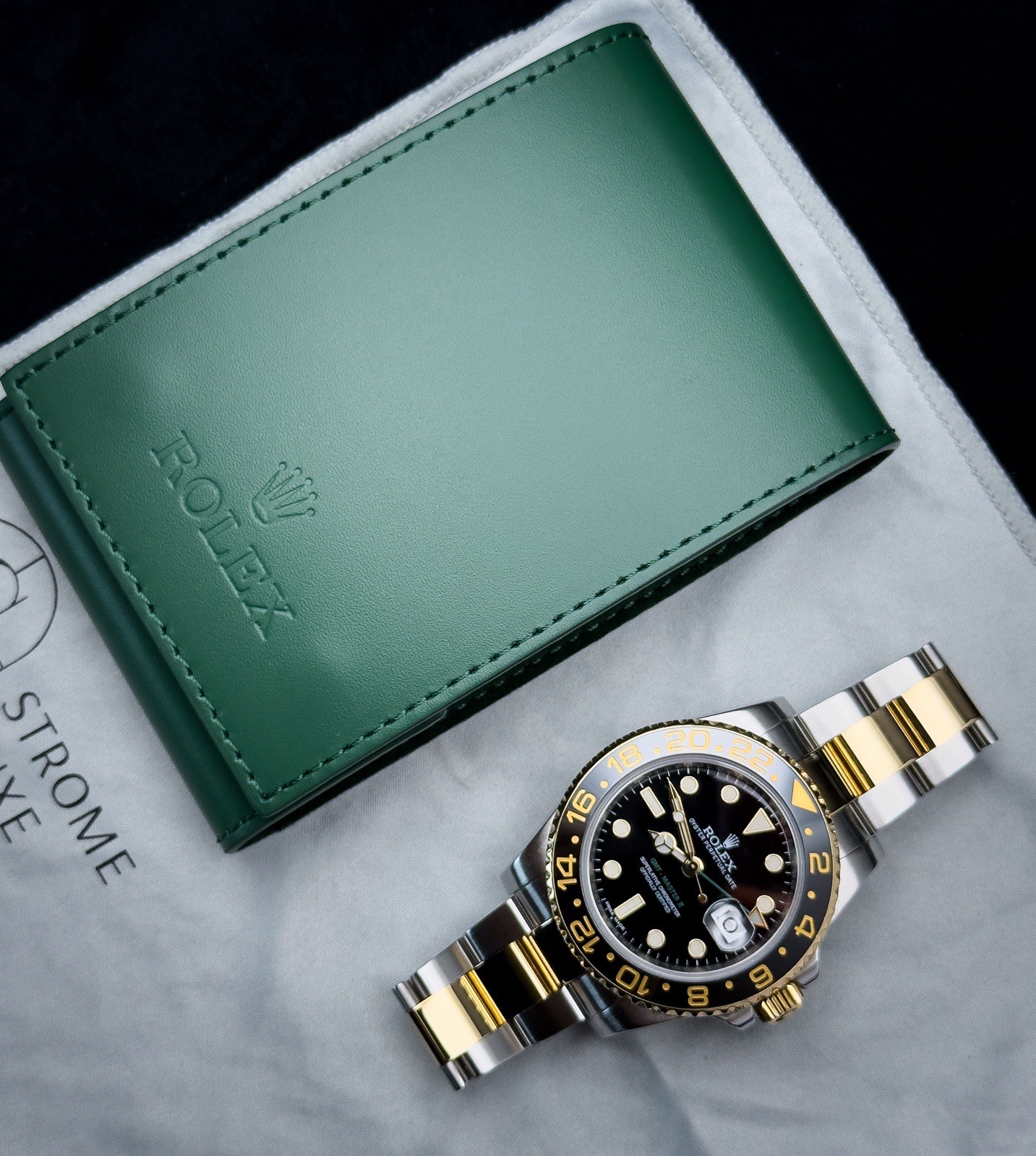 Rolex GMT Master II Two Tone Yellow Gold Oyster Green-Arrow 116713LN serviced - Image 18