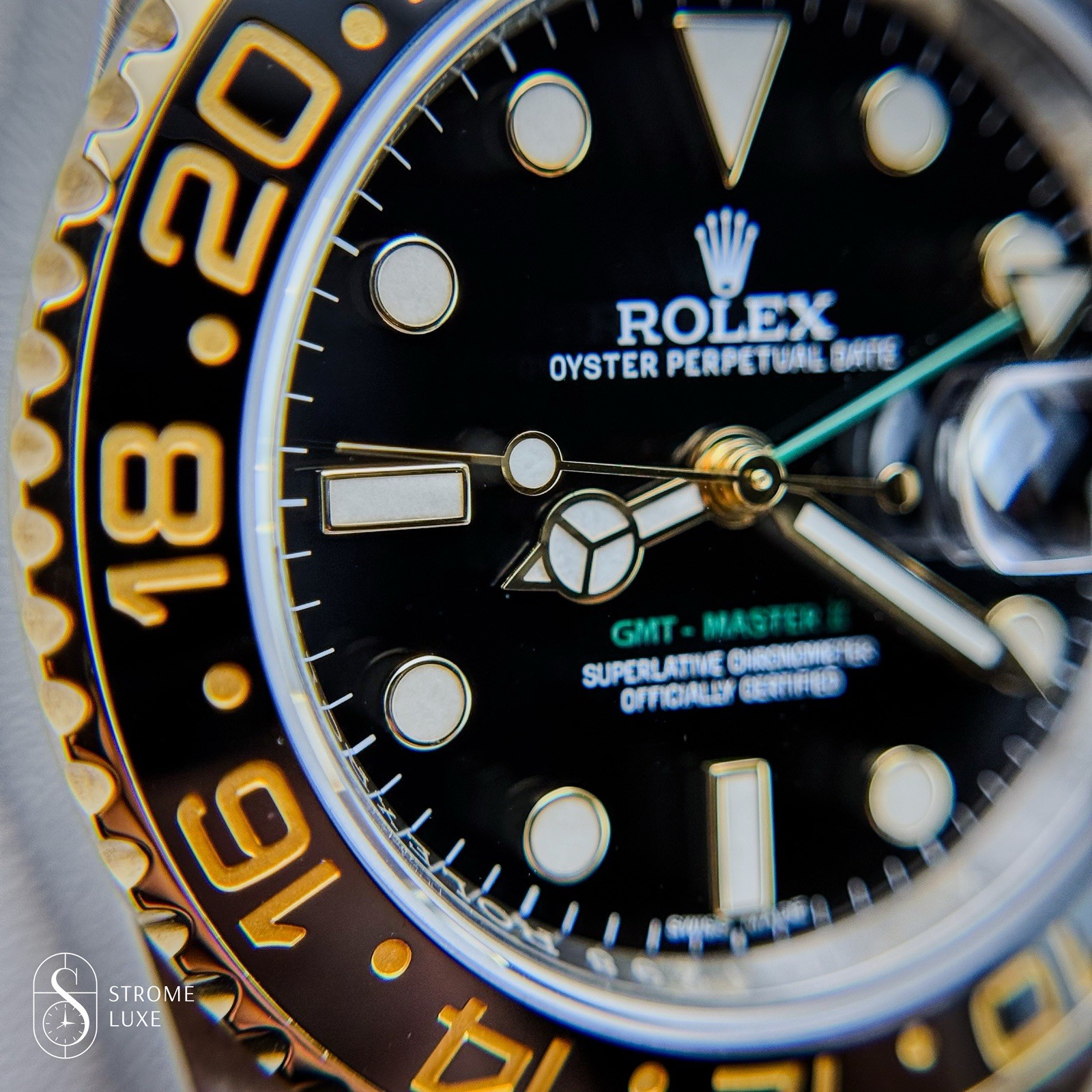 Rolex GMT Master II Two Tone Yellow Gold Oyster Green-Arrow 116713LN serviced - Image 5