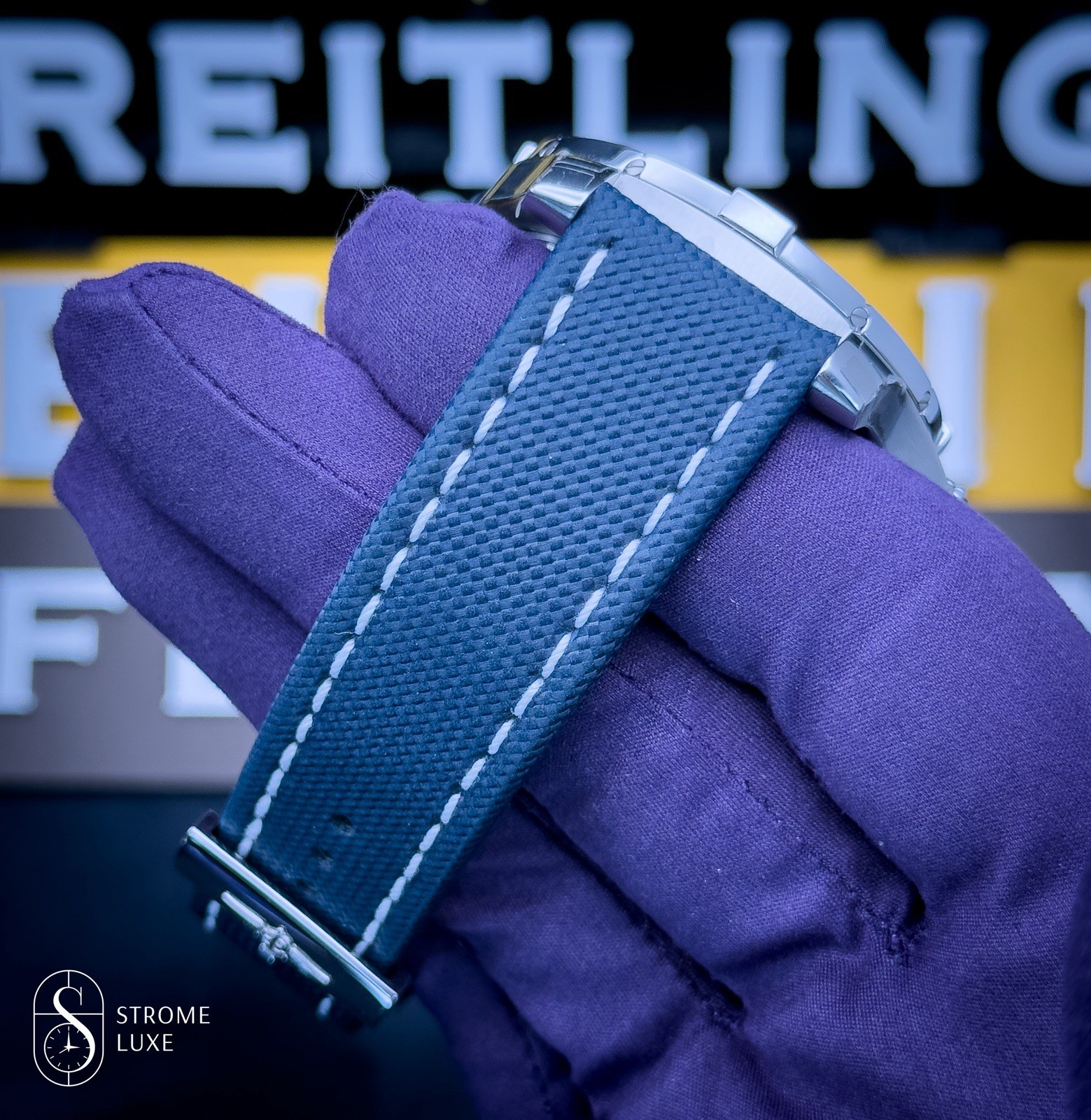 Breitling Avenger 45 GMT Blue Dial Box & Papers Warranty A32395/A32395101C1X2 - Image 12