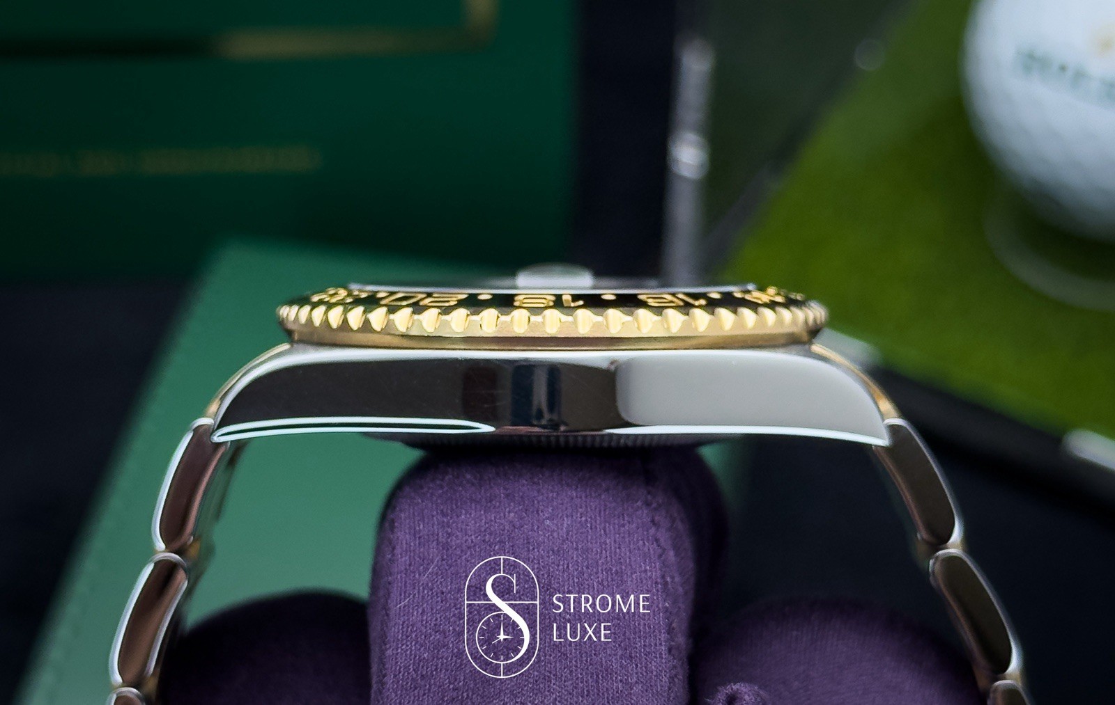 Rolex GMT Master II Two Tone Yellow Gold Oyster Green-Arrow 116713LN serviced - Image 7