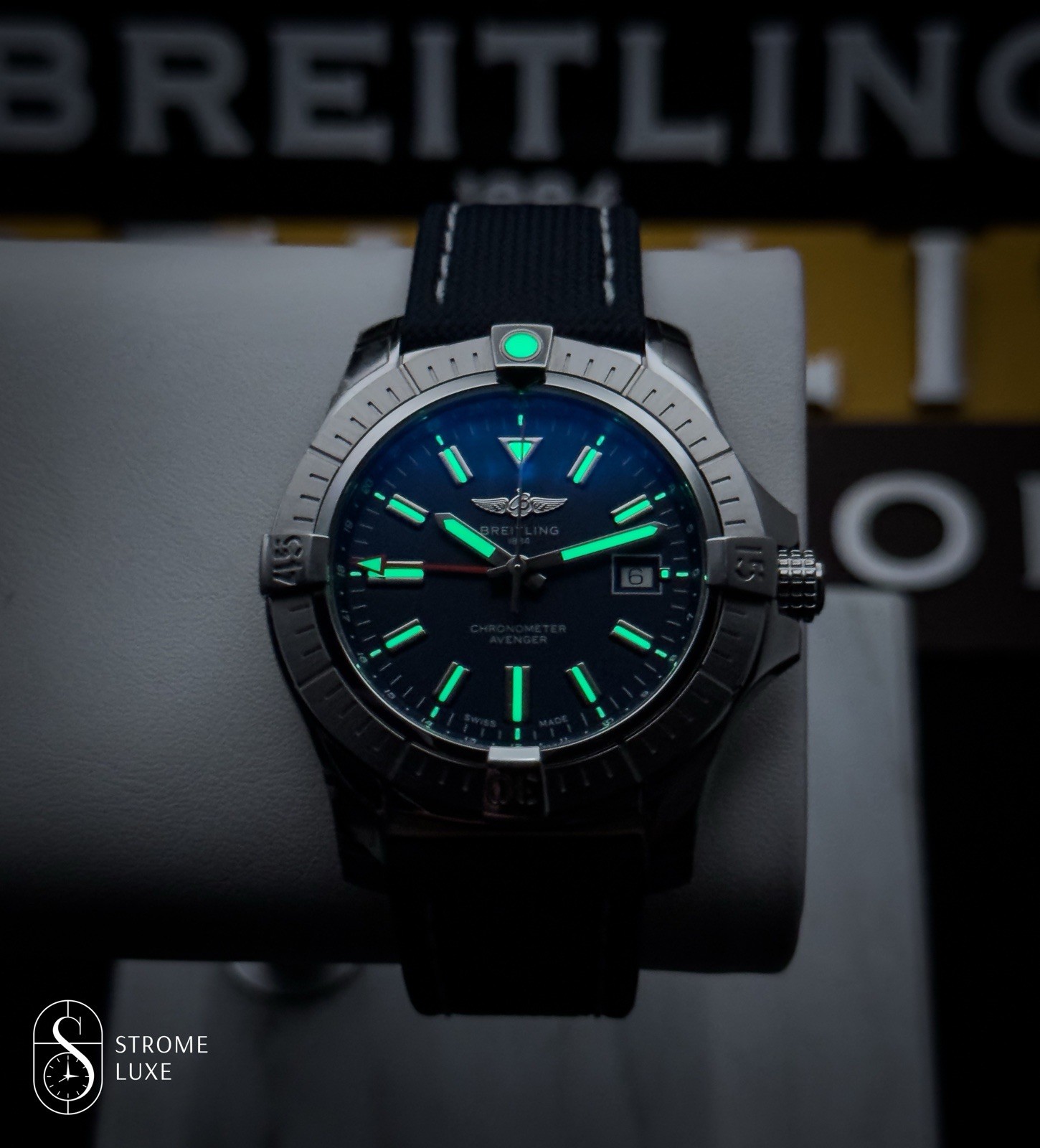 Breitling Avenger 45 GMT Blue Dial Box & Papers Warranty A32395/A32395101C1X2 - Image 14