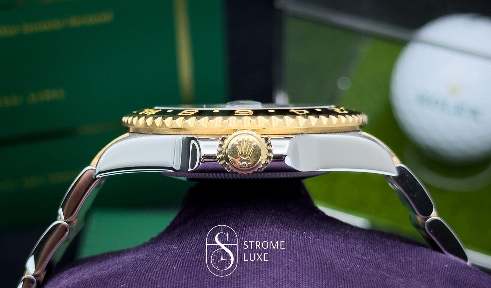 Rolex GMT Master II Two Tone Yellow Gold Oyster Green-Arrow 116713LN serviced - Image 8